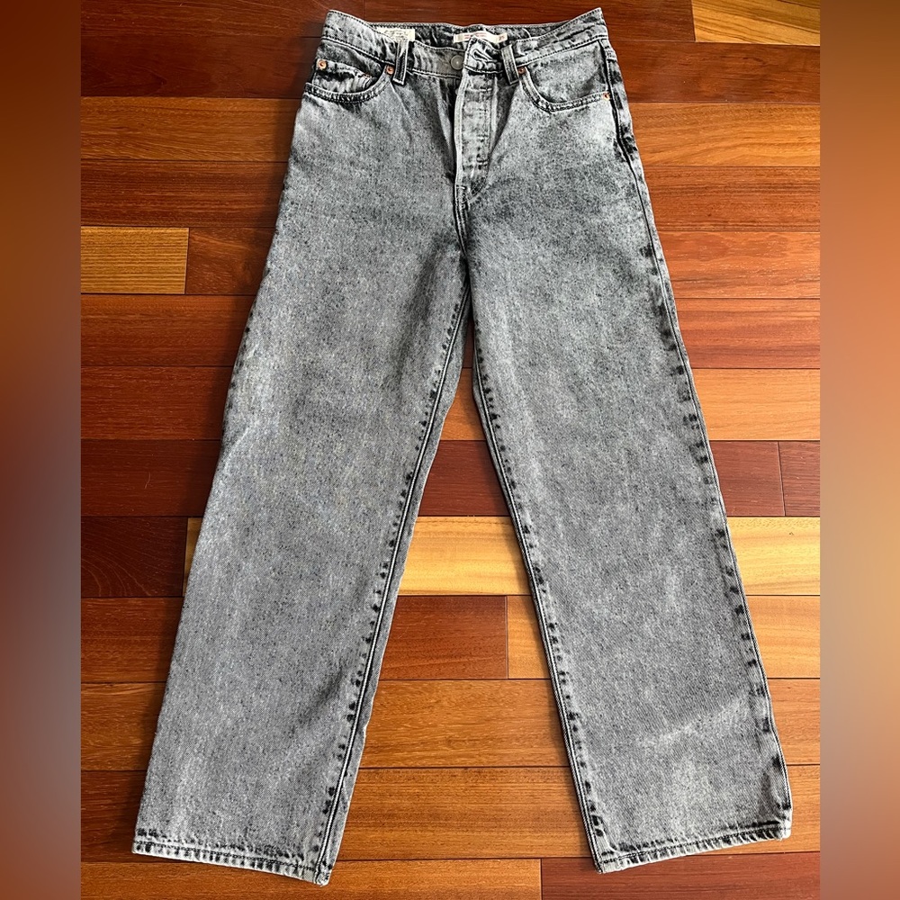 Levi’s Ribcage Straight Ankle Jeans - grey/black acid wash size 25